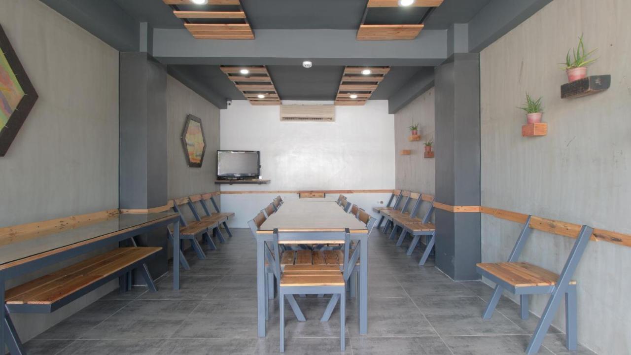 Reddoorz Plus @ Taft North Mandurriao Iloilo City Ngoại thất bức ảnh