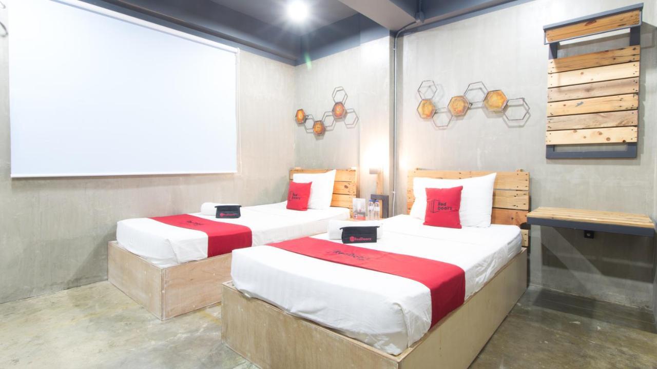 Reddoorz Plus @ Taft North Mandurriao Iloilo City Ngoại thất bức ảnh