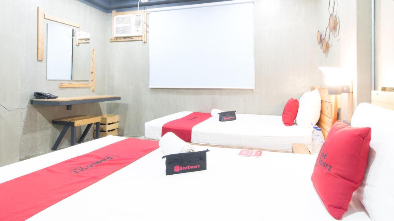 Reddoorz Plus @ Taft North Mandurriao Iloilo City Ngoại thất bức ảnh