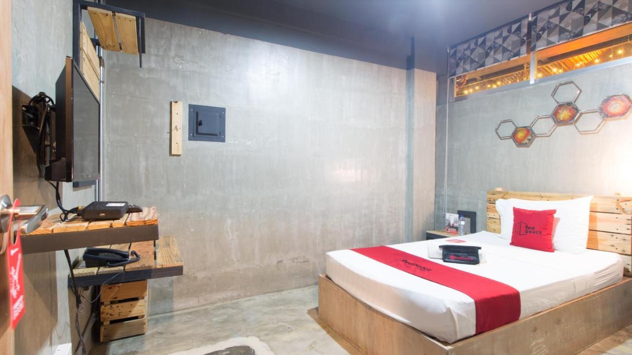 Reddoorz Plus @ Taft North Mandurriao Iloilo City Ngoại thất bức ảnh