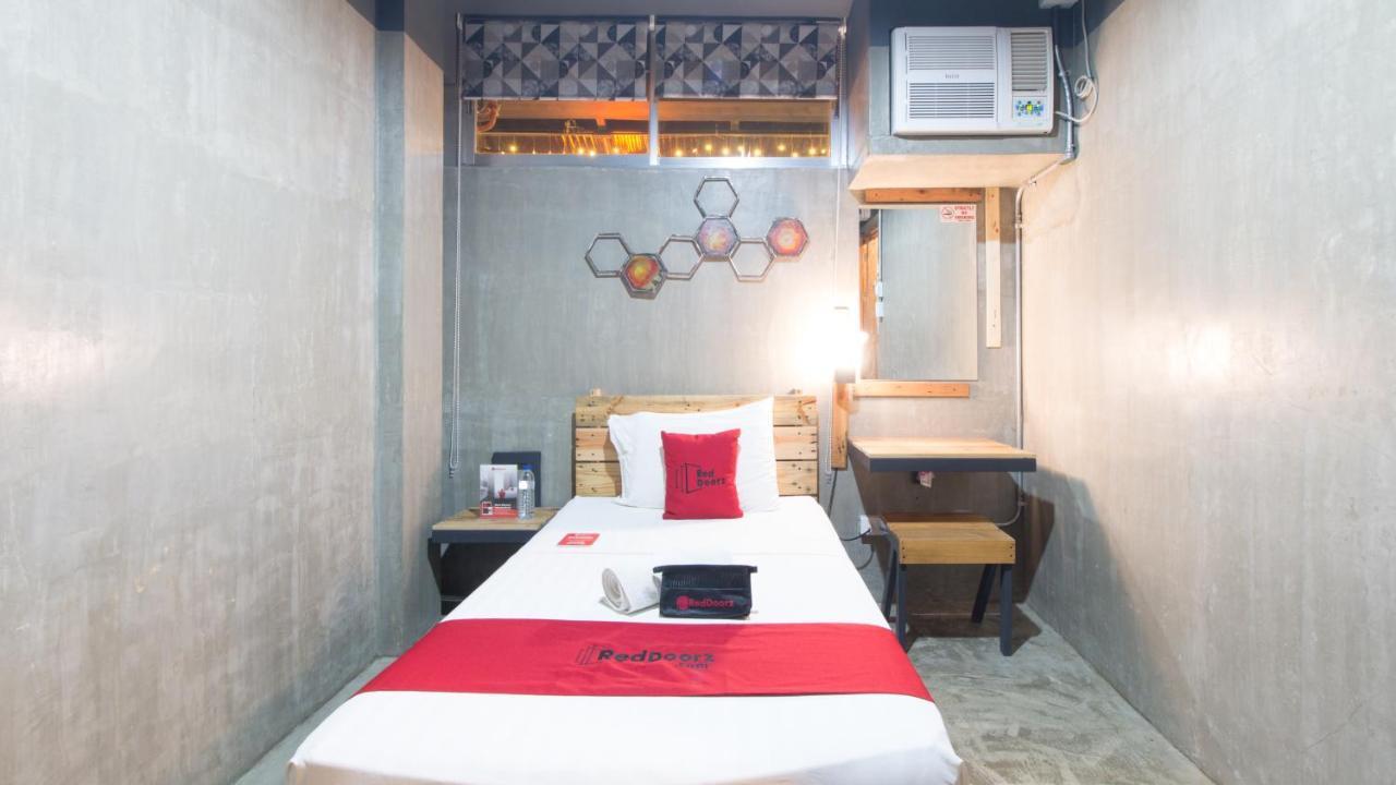 Reddoorz Plus @ Taft North Mandurriao Iloilo City Ngoại thất bức ảnh