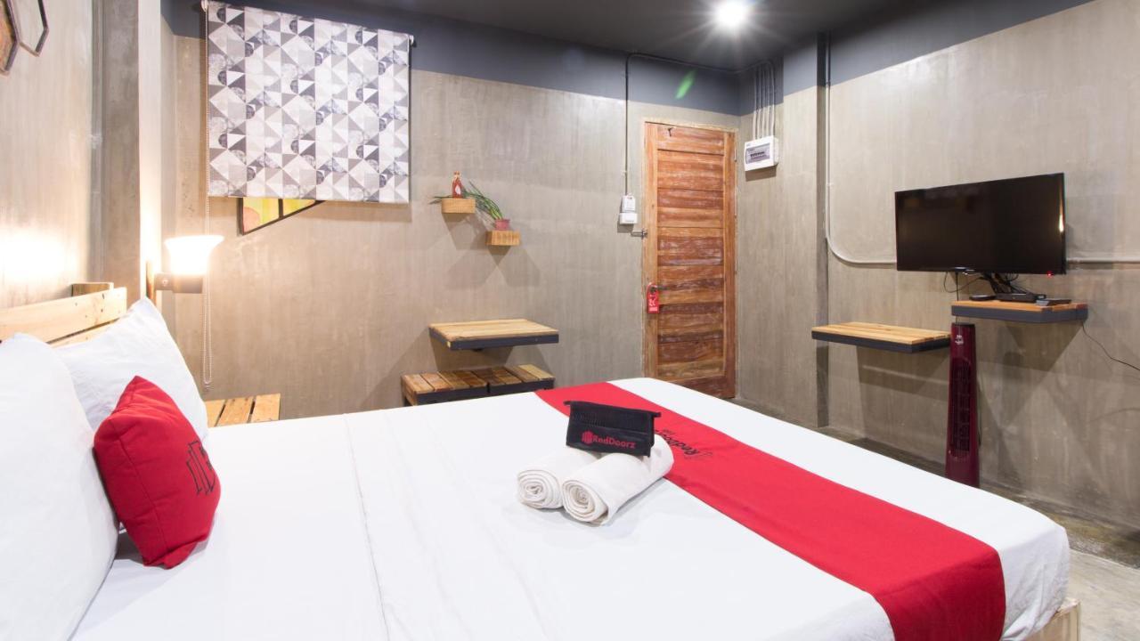 Reddoorz Plus @ Taft North Mandurriao Iloilo City Ngoại thất bức ảnh