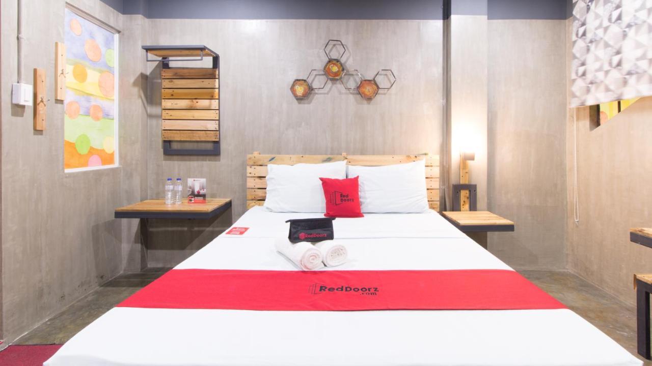 Reddoorz Plus @ Taft North Mandurriao Iloilo City Ngoại thất bức ảnh