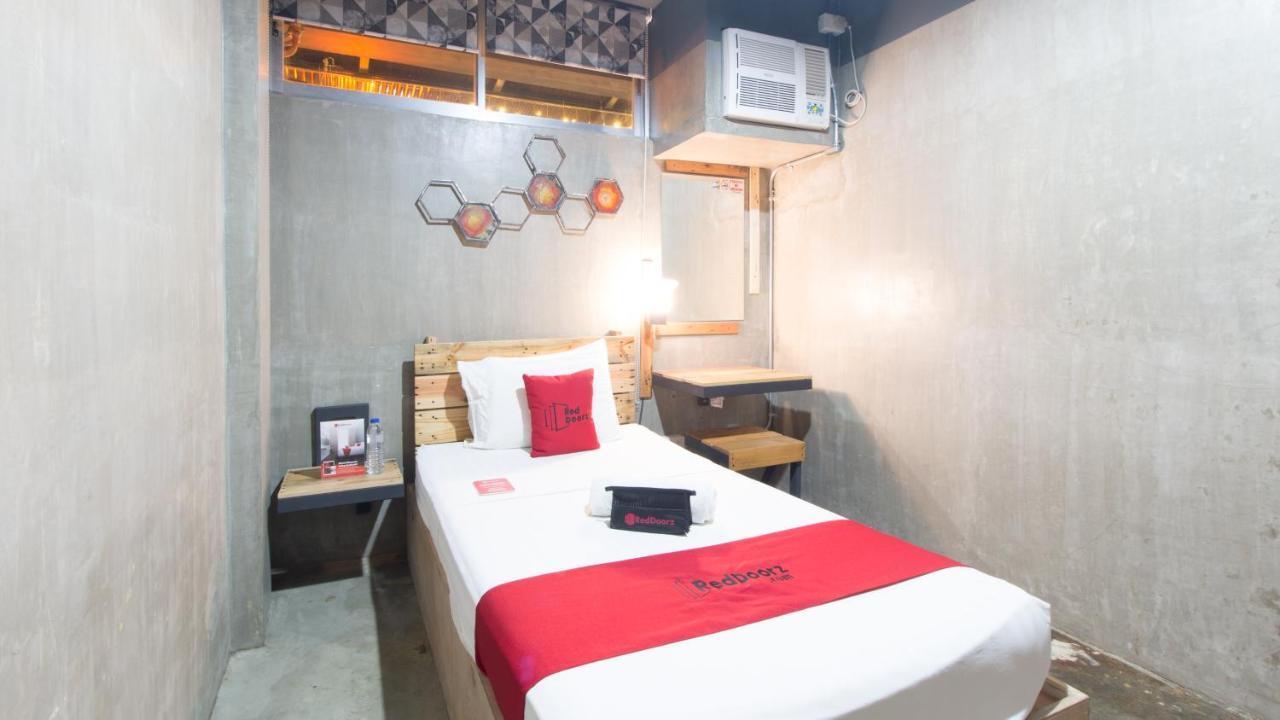 Reddoorz Plus @ Taft North Mandurriao Iloilo City Ngoại thất bức ảnh