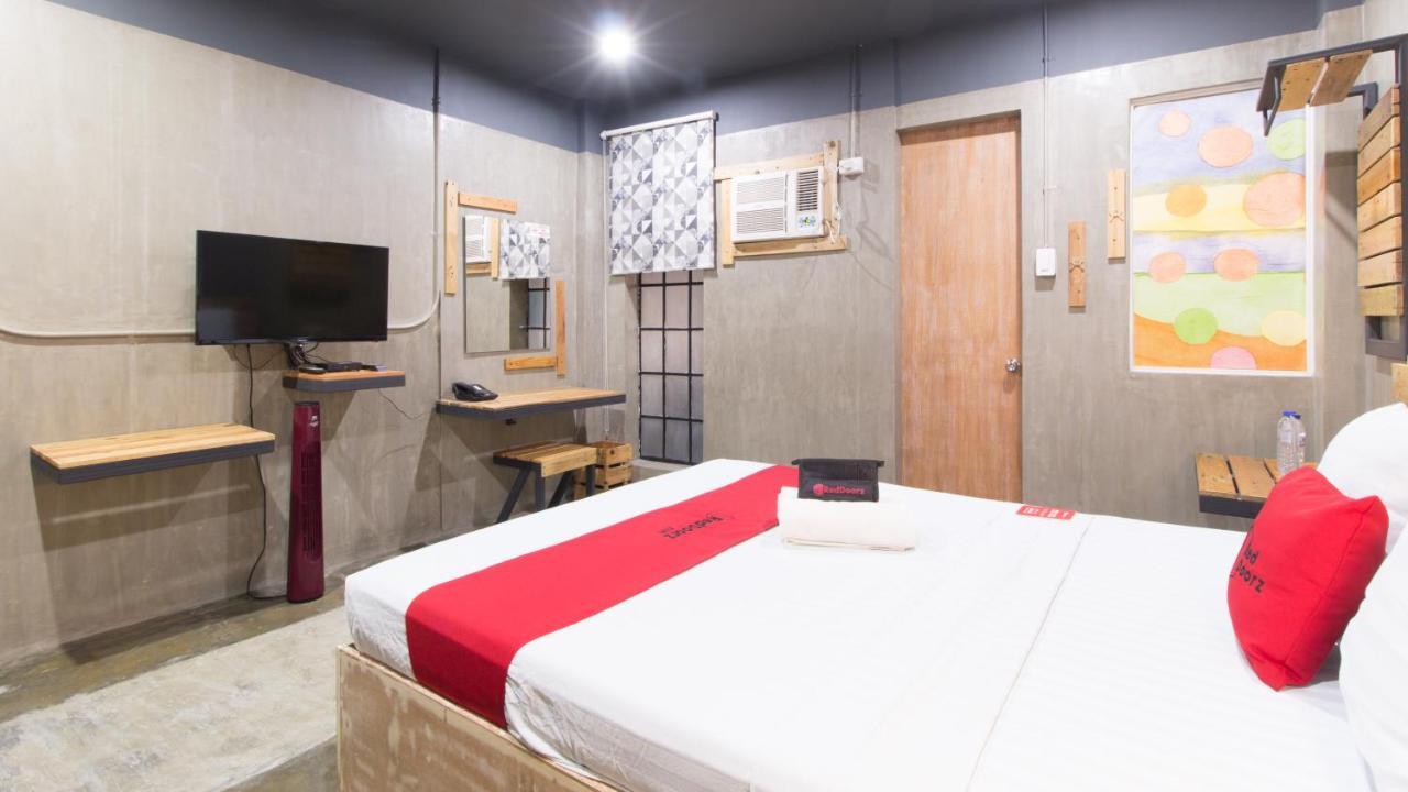 Reddoorz Plus @ Taft North Mandurriao Iloilo City Ngoại thất bức ảnh
