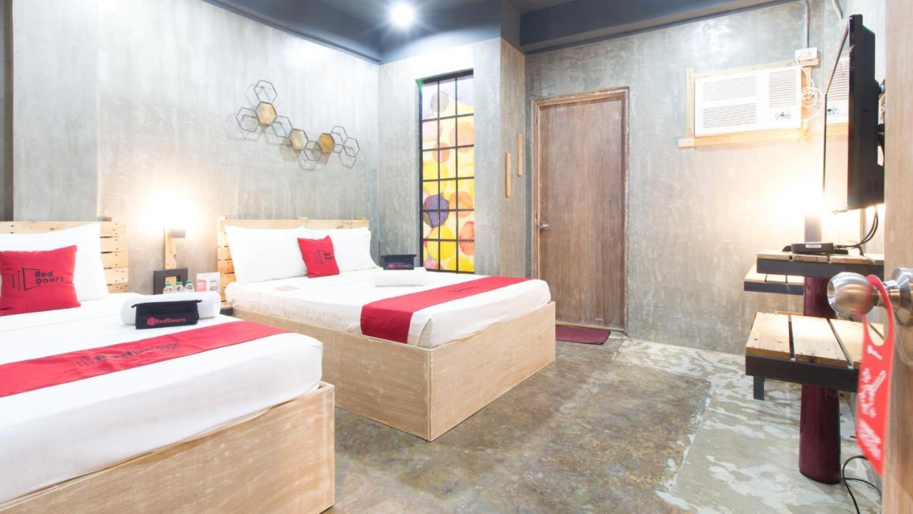 Reddoorz Plus @ Taft North Mandurriao Iloilo City Ngoại thất bức ảnh
